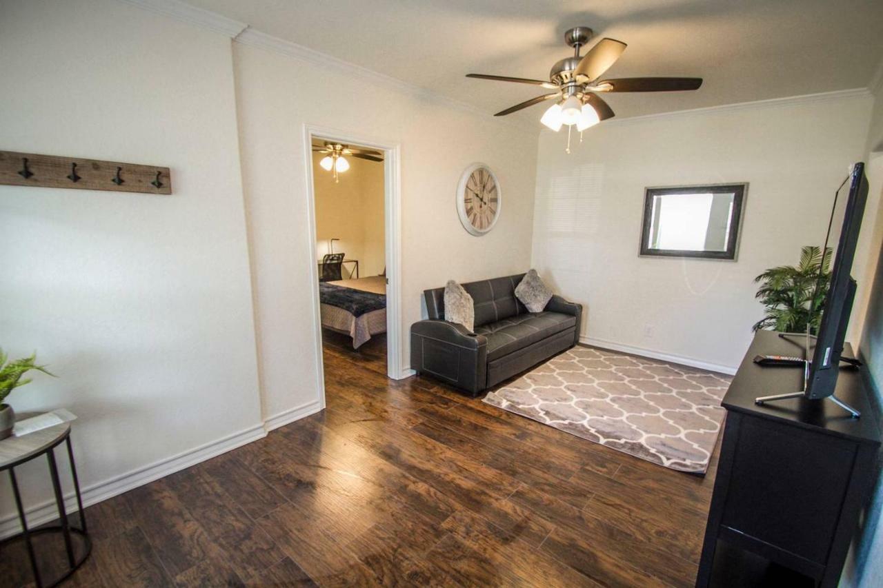 Апартаменты Hays St Cozy Remodeled 2Br/2Ba House Sleeps 8 Сан-Антонио Экстерьер фото